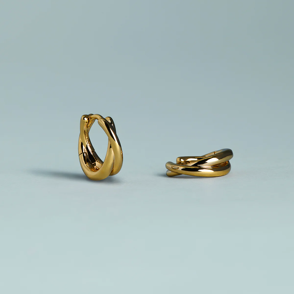 Crossover Illusion Huggies in Gold - Image 7