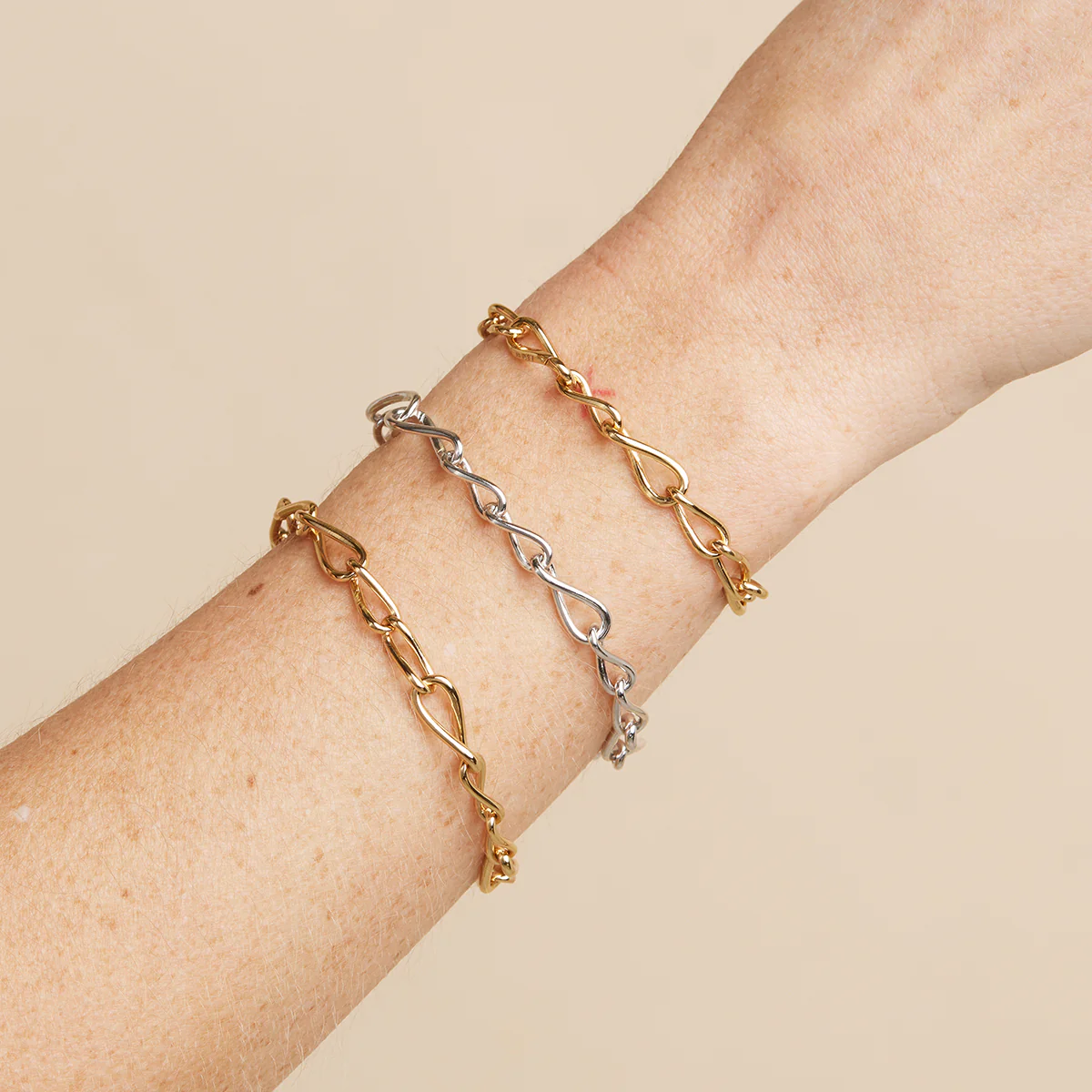 Infinite Chain Bracelet in Silver - Image 4